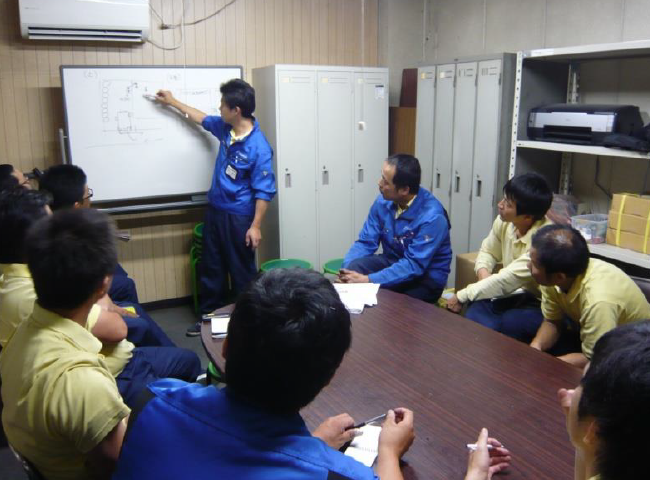 営業所ミーティング/大阪商運株式会社